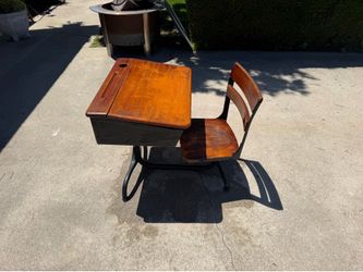 Vintage/Antique Single Unit Student Desk/Chair