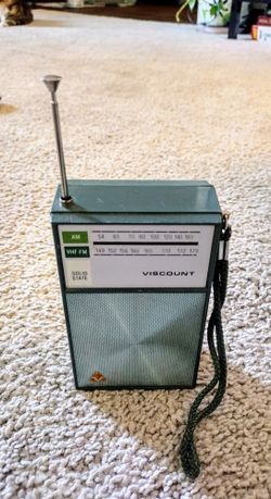 Vintage Viscount AM/FM/VHF Pocket Radio