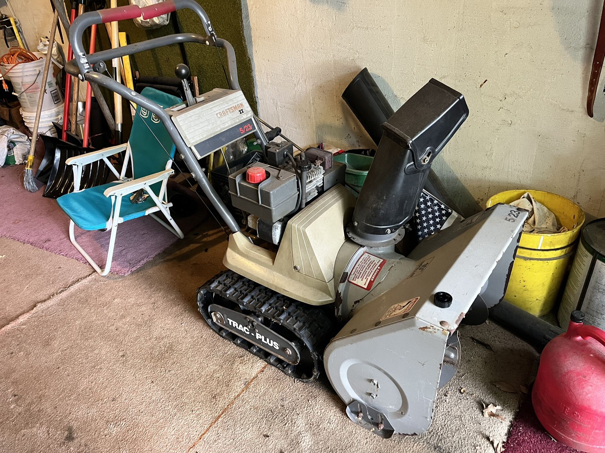 CRAFTSMAN TANK TRACK DRIVE SELF PROPELLED DUAL STAGE SNOWBLOWER