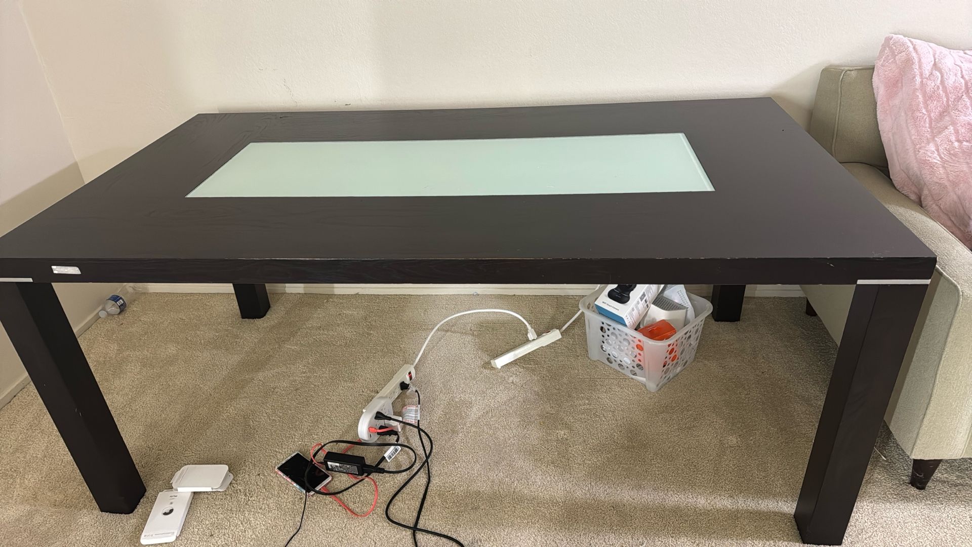 Dining Table Comes With 4 Chairs