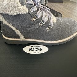 Kids Dr Scholl’s size 4
