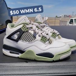 Women's Jordan Retro 4 Seafoam Size 6.5