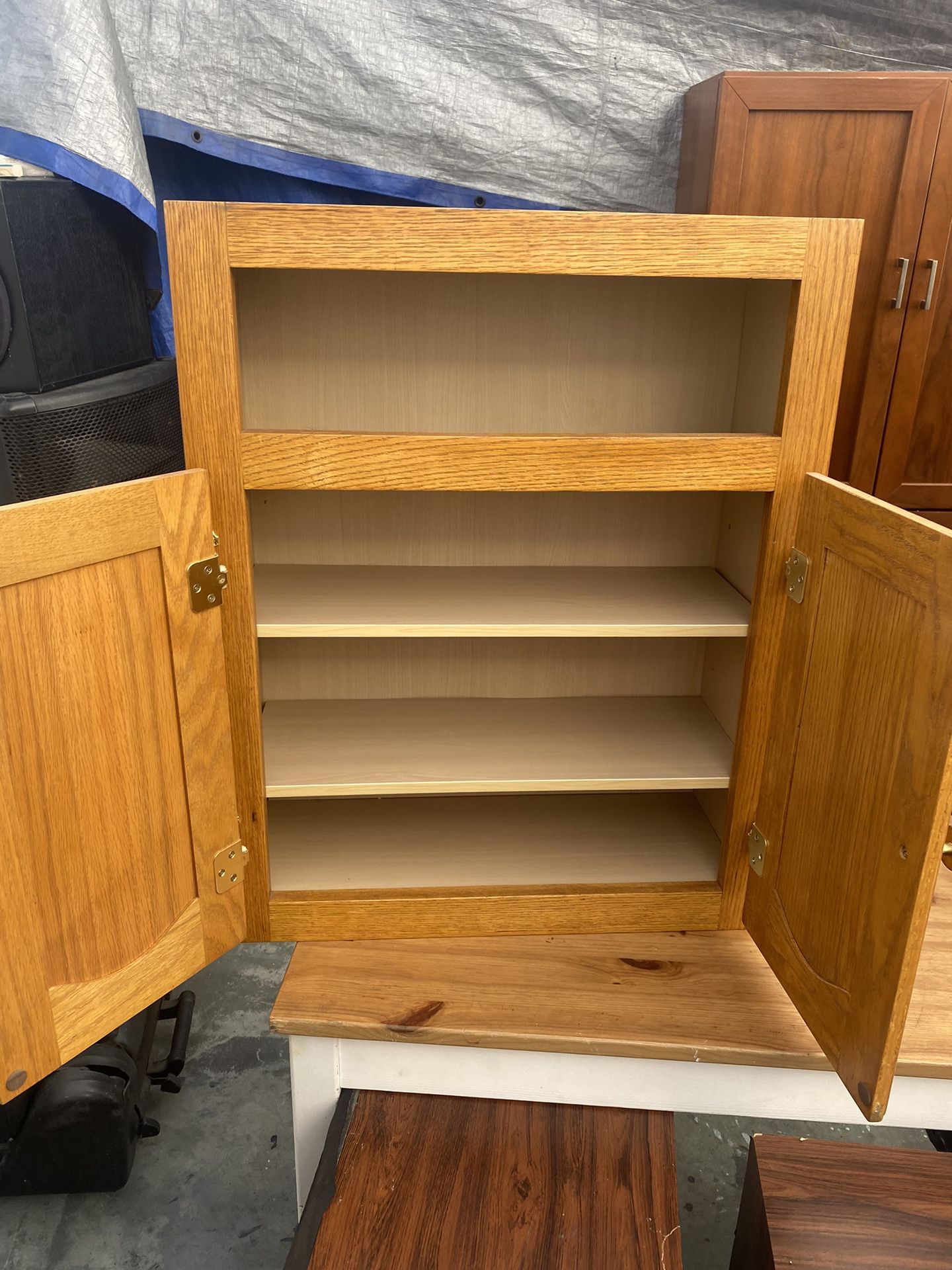 oak short cabinet With 2 shelfs light weight