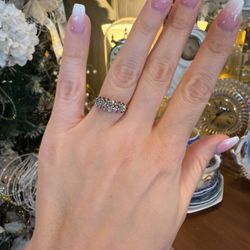 14K Gold, Natural Diamonds Estate Ring Band