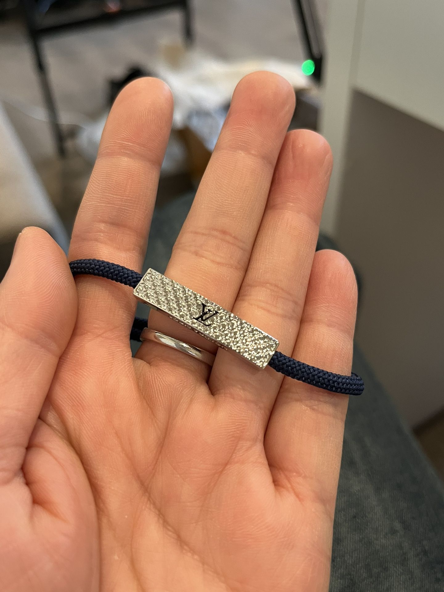 18k white gold-plated bracelet