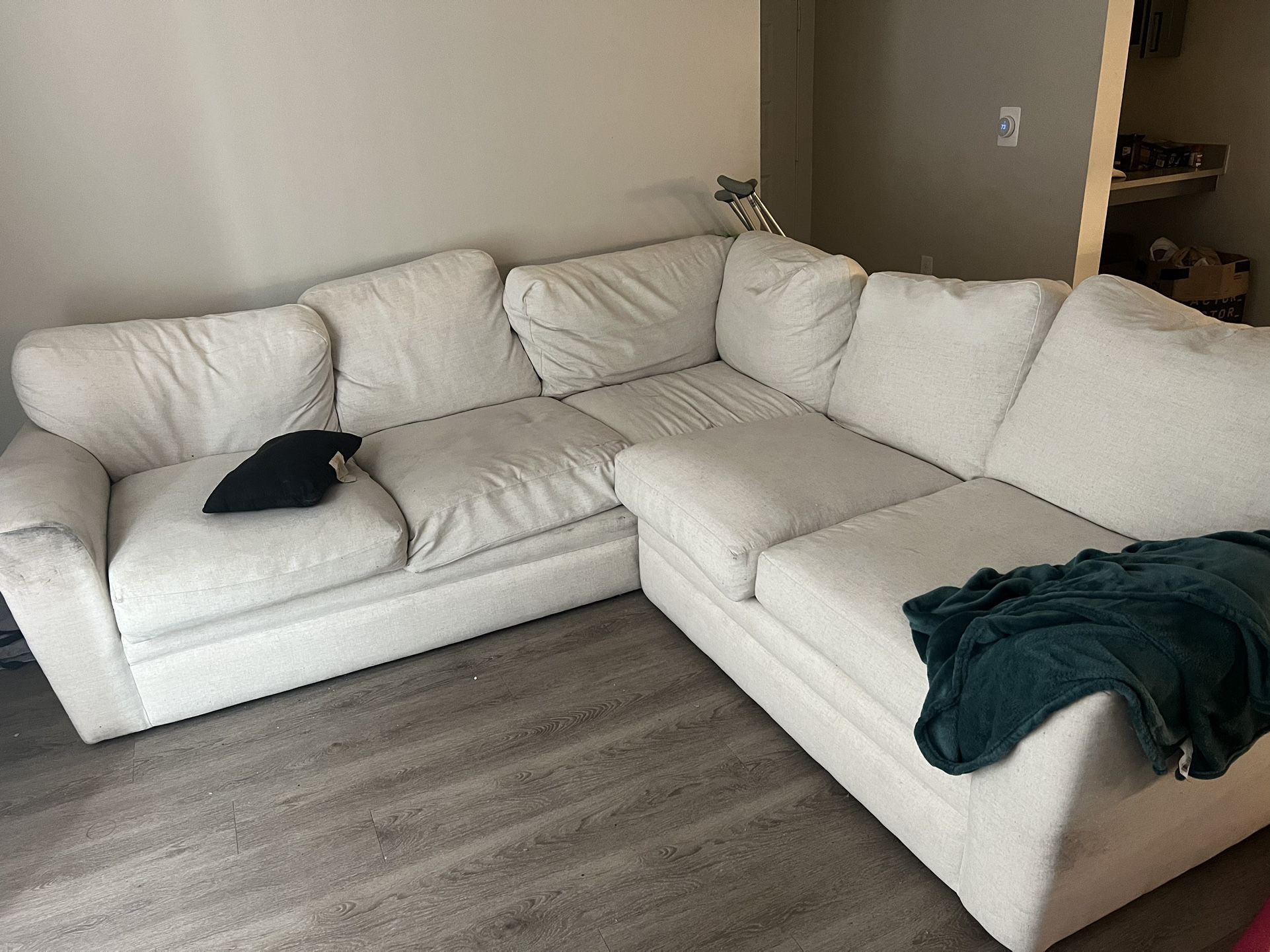 white sectional couch 