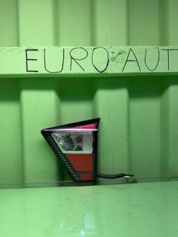 2017 2018 2019 FORD ESCAPE Right Passenger Side Side Trunk Lid / Inner Tail Light OEM C520 DL BASE MY17