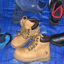 Boys shoes 