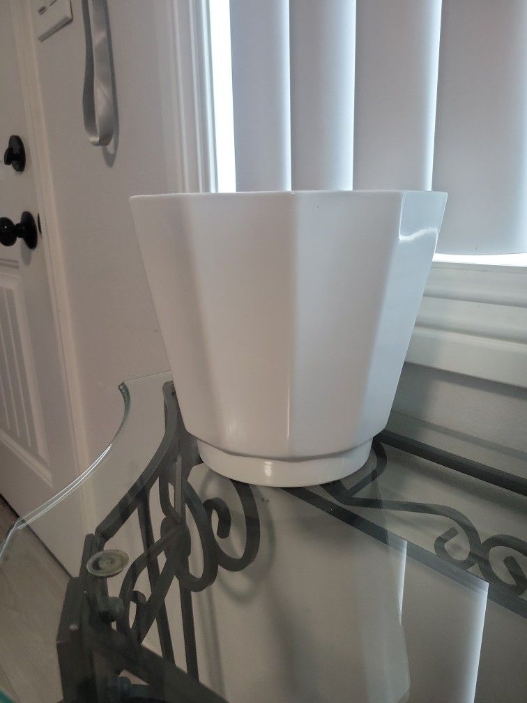 Ceramic Plant Pot
