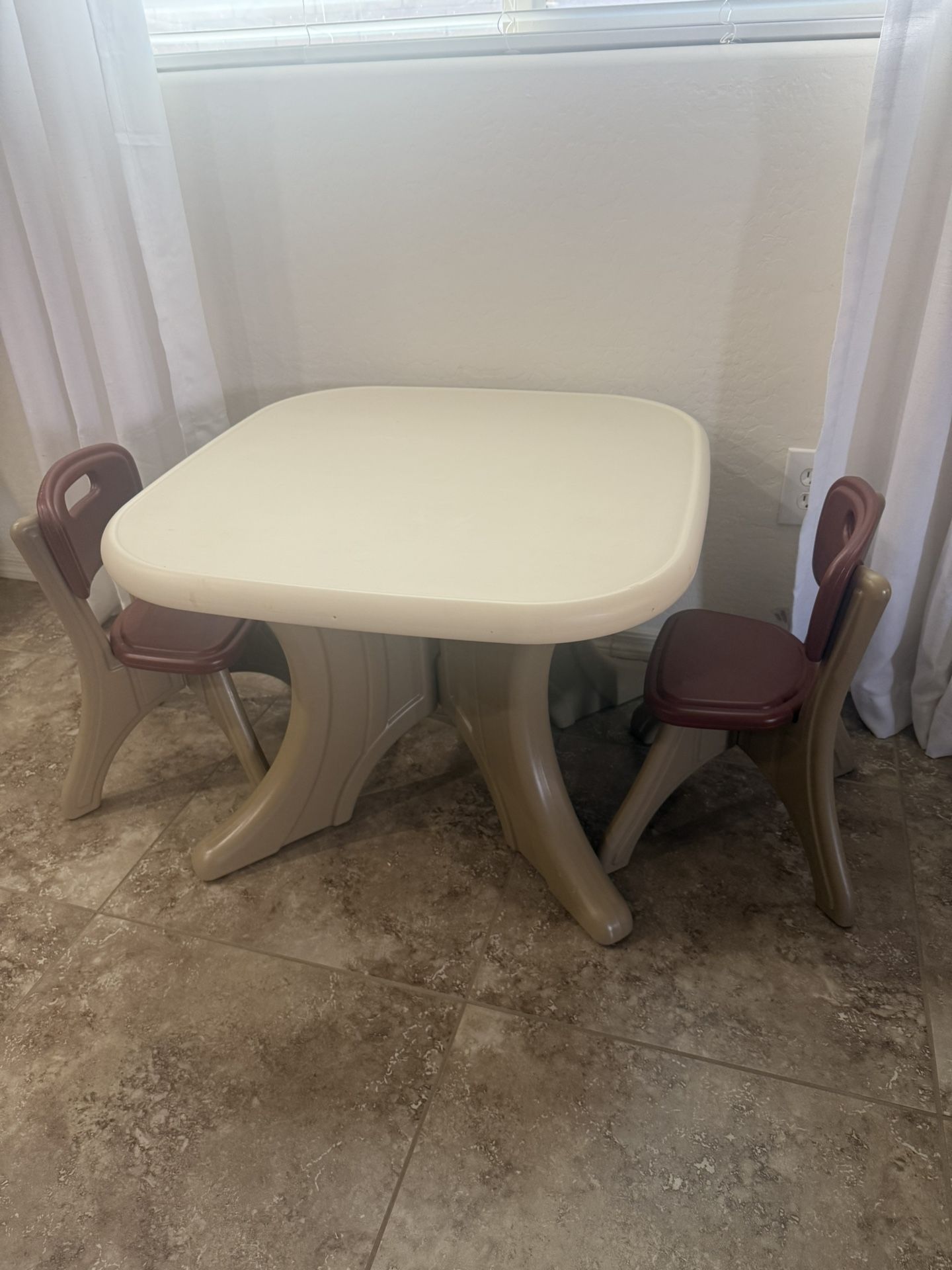 Kids Table & Chairs 