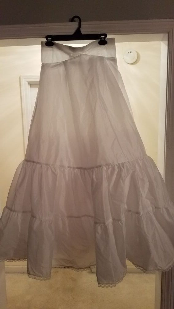 Plus Size Alpine Wedding Dress Slip (size 14w)