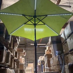 7.5 FT patio umbrella ( yellow / green)