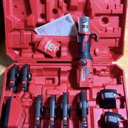 Milwaukee M18 Force Logic Press