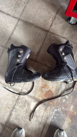 Burton Black Snowboard Boots with Lace System
