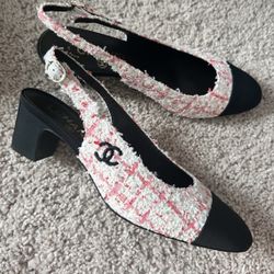 CHANEL tweed sling back. 7.5 (EU 38.5)