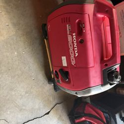 Honda Backpack Generator