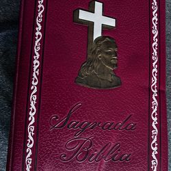 1958Sagrada  Biblia Edicion de la familia Catolica