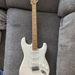 Standard Fender Stratocaster 