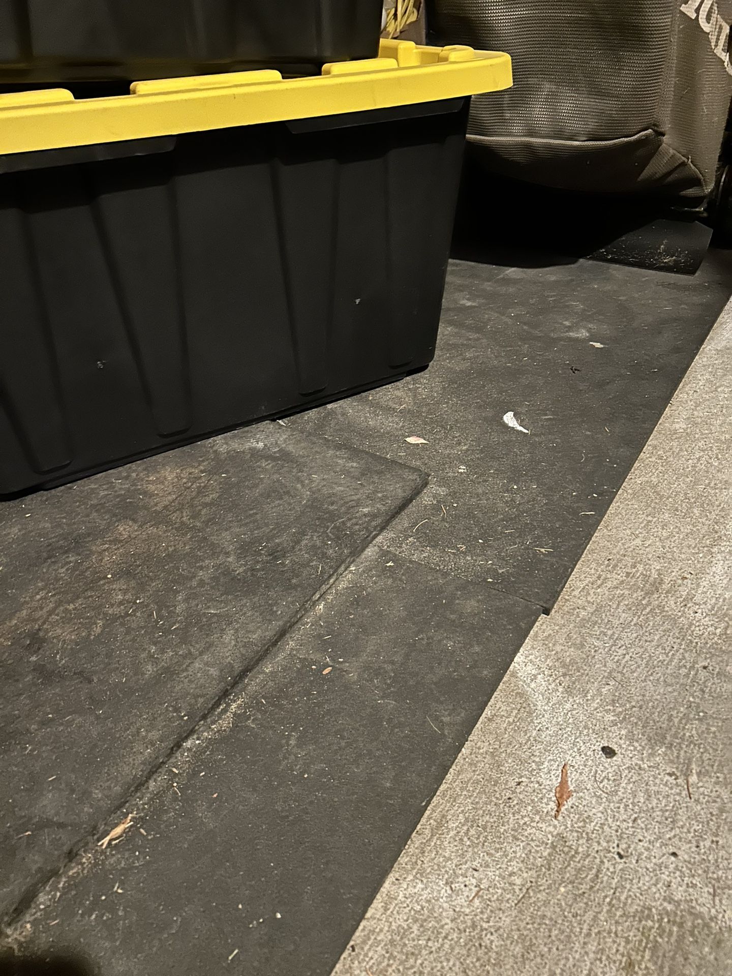 Free Large Heavy Duty Garage Or Gym Floor Mats