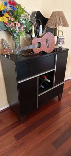 Wine Hutch