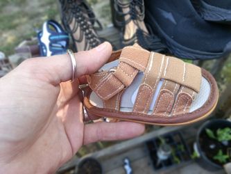 Infant shoes 0-6 months