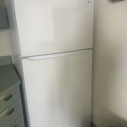 LG Refrigerator 