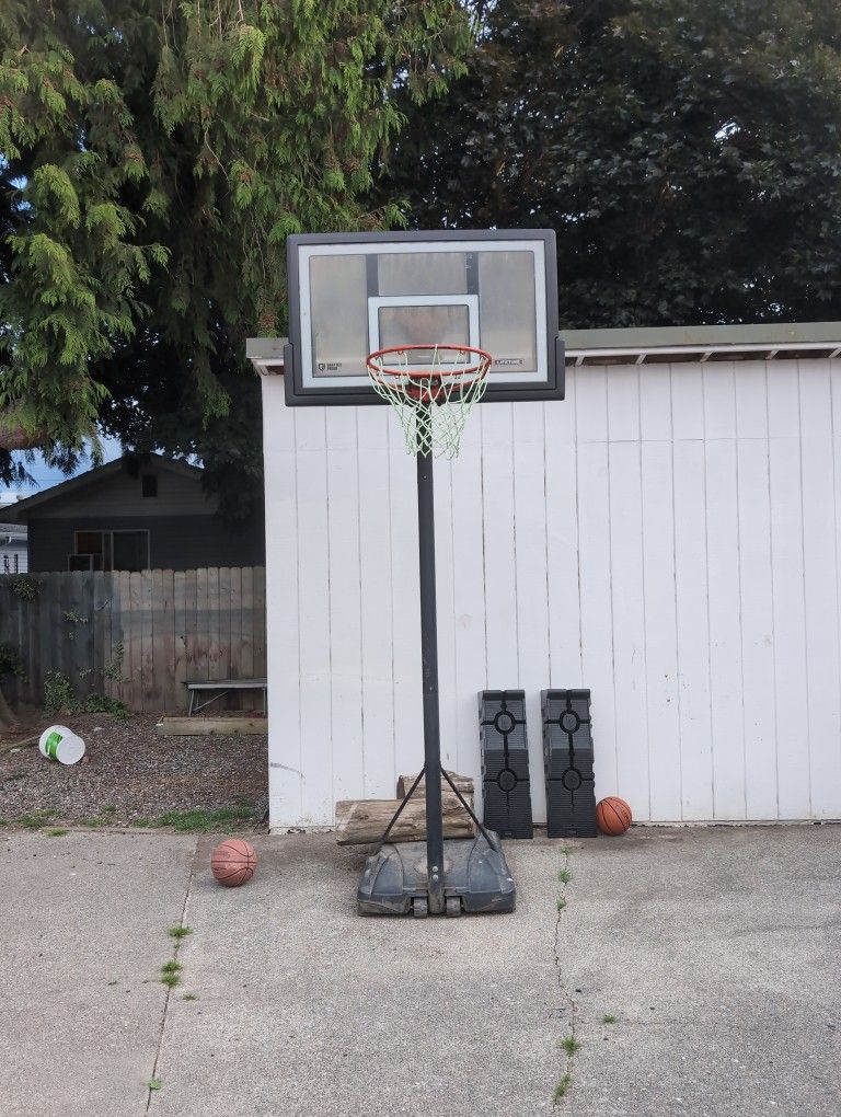 Free Basketball Hoop