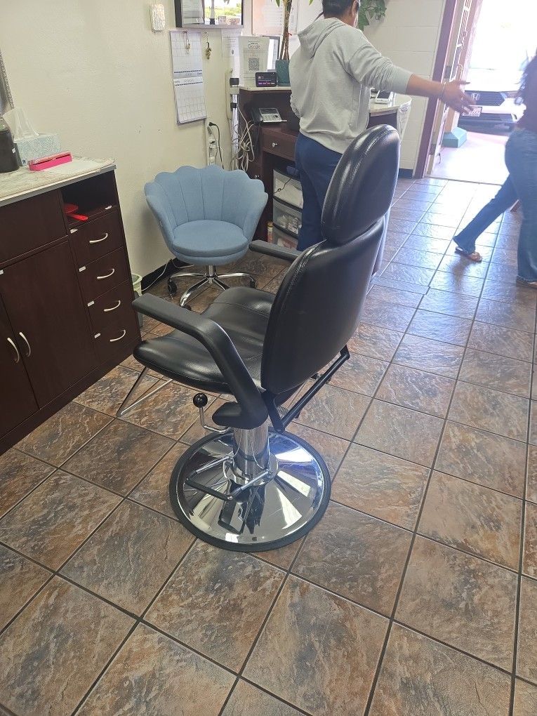 Barber chair
