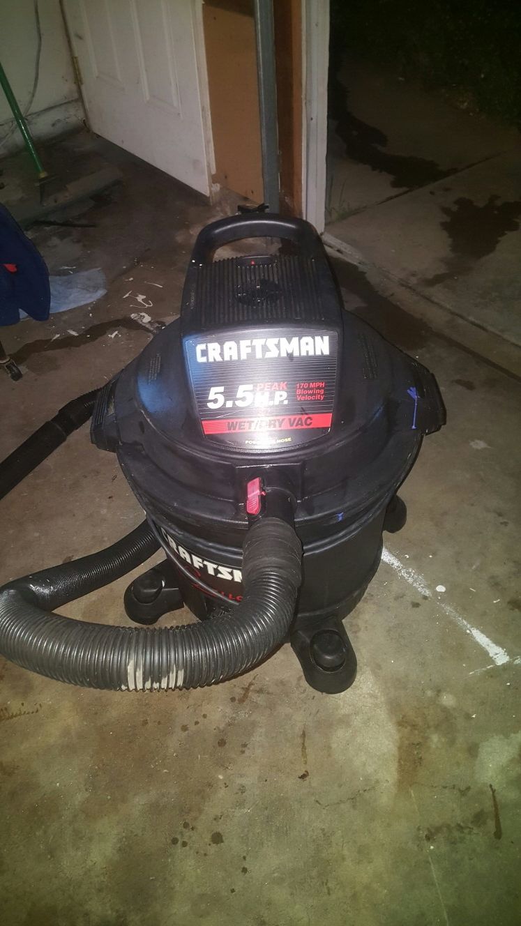 Craftsman 5.5 hp WET/DRY vacume almost new