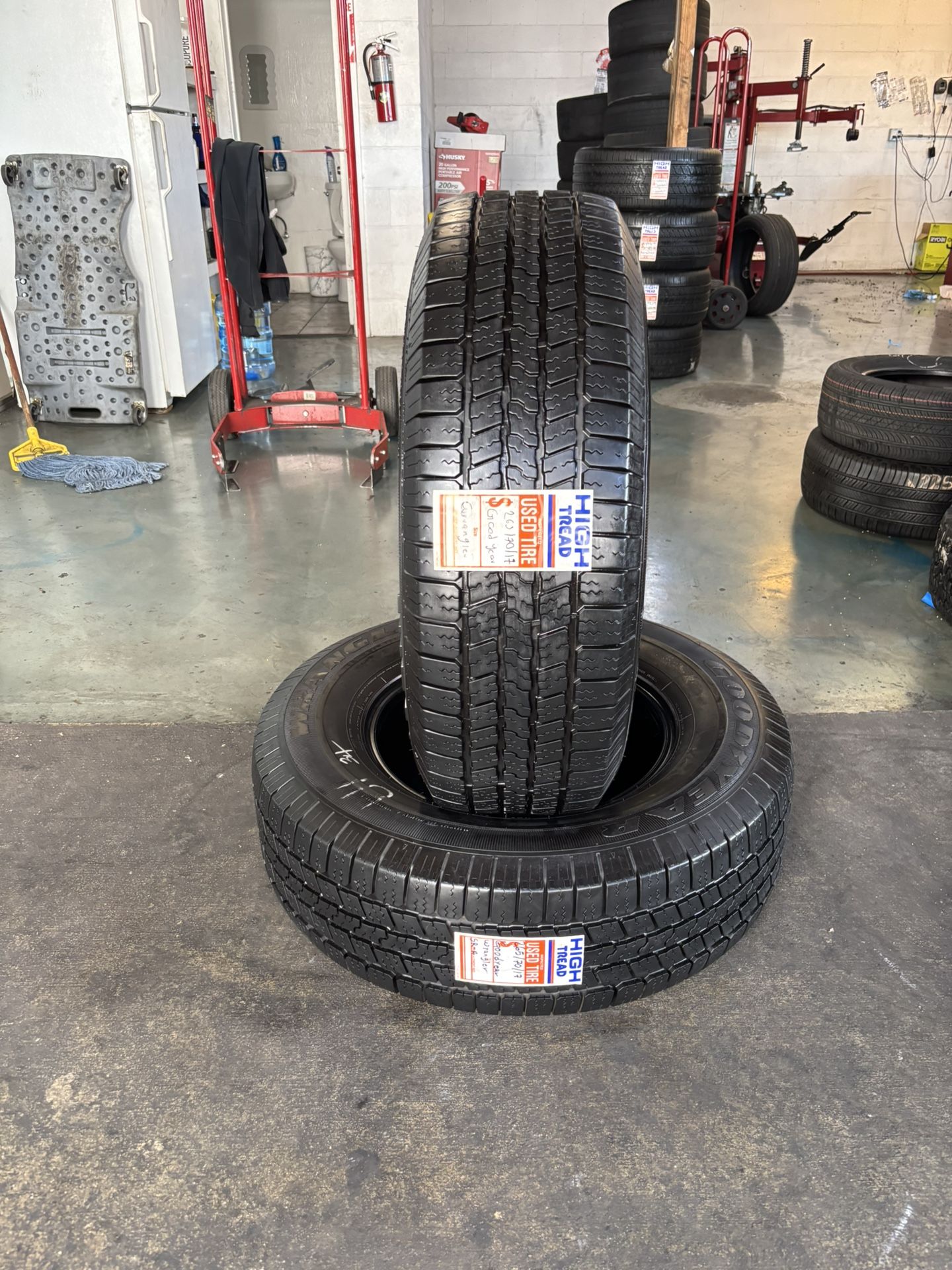 265/70/17 GOOD YEAR WRANGLER (2 TIRES)
