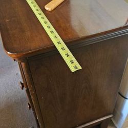 Estate Sale Lot 4 Large Bedroom Furniture Dresser Recliner Night Stand 