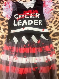 Girl’s zombie cheerleader costume
