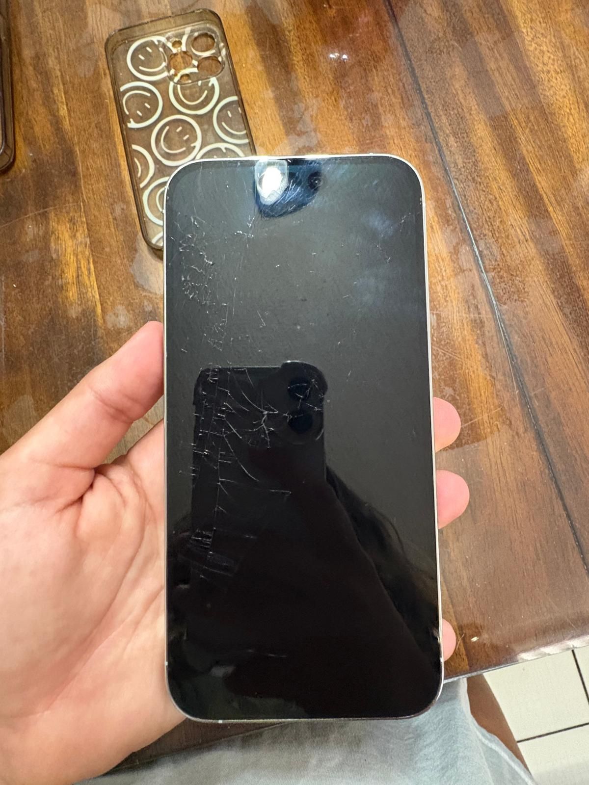 iPhone 14pro White And iPhone 15 pro