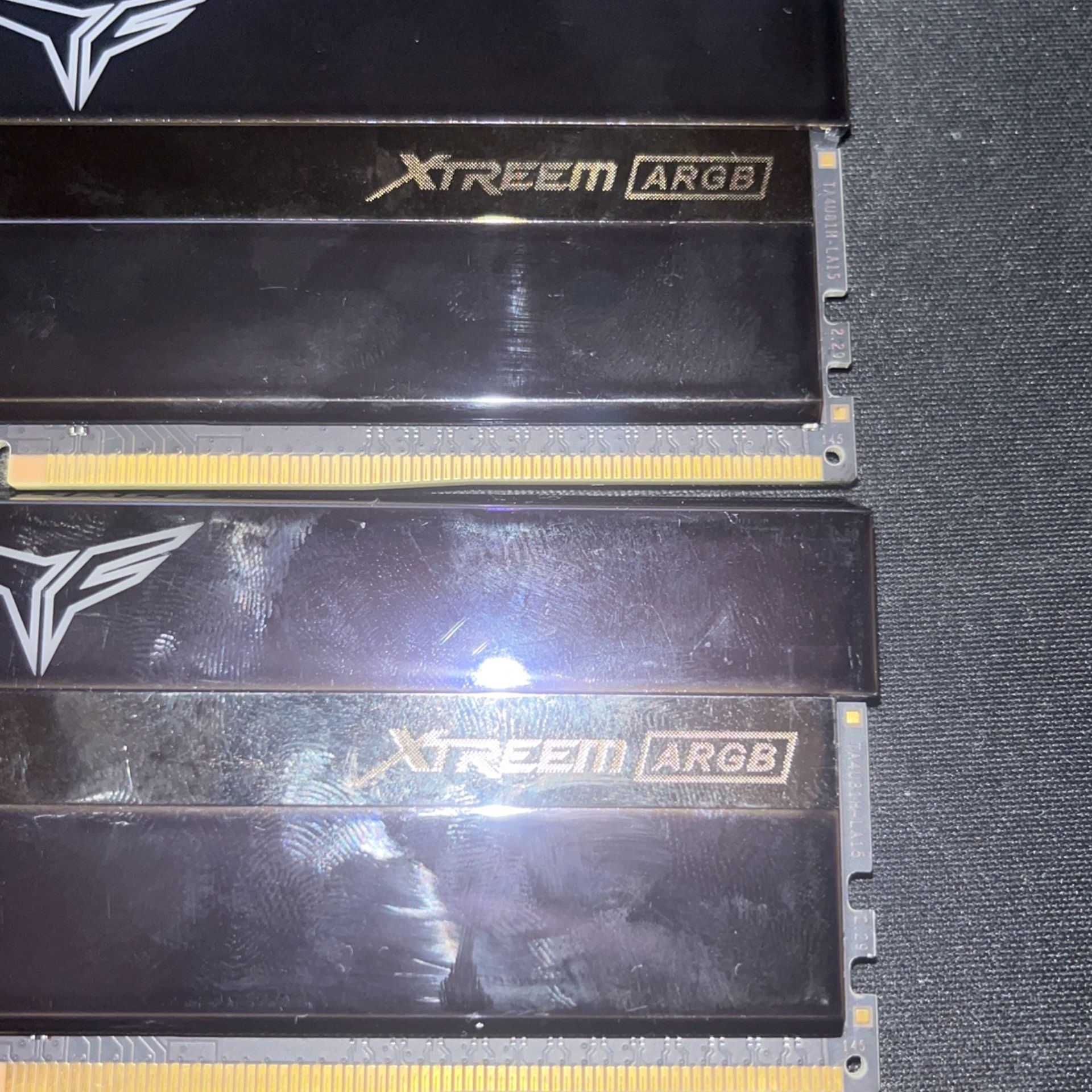 Two Xtreem 8gb Ddr4 Ram Sticks