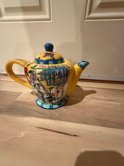 Hand-Painted Ceramic Teapot with Cat Design