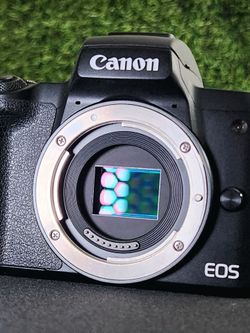 Canon M50 **FOR PARTS ONLY**