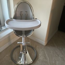 Baby feeding chair