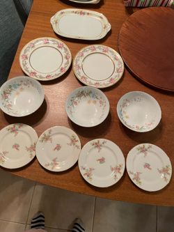 Beautiful , floral Vintage dish set- all included
