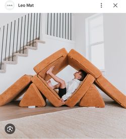 Leo Mat (like nugget couch)