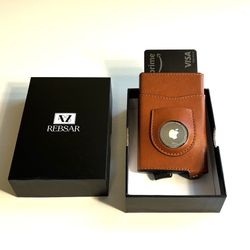 Minimalist Airtag Wallet