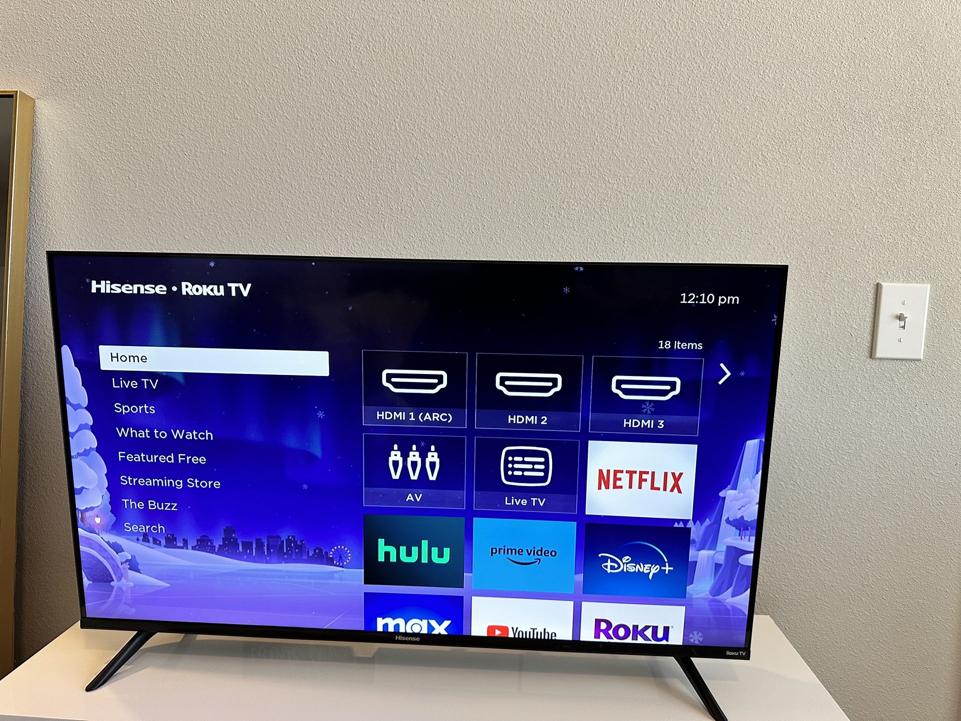 32’ Hisense Roku TV