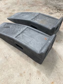 Oil change ramps cars