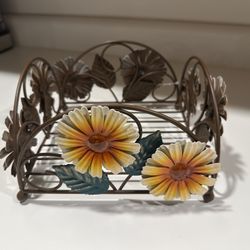Metal flower napkins holder