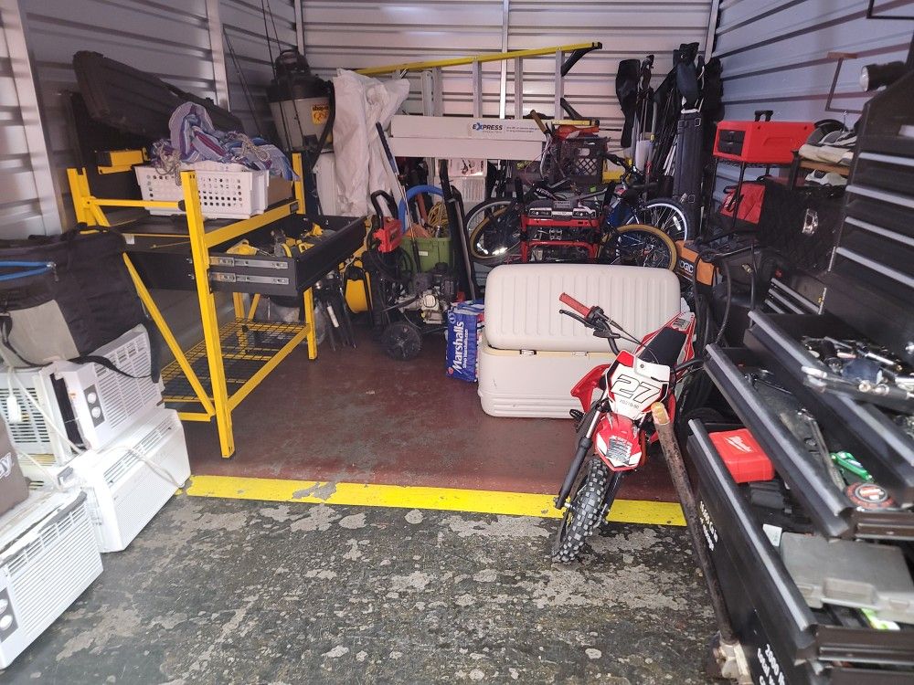 Im Going To Sale The Hall Garage For 4200 Best Offer