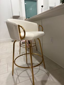 Set of 4 White & Gold Counter Stools (36") – Like New