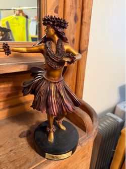 KIM TAYLOR REECE KILOHINARI RESIN HULA GIRL HAWAII STATUE FIGURINE