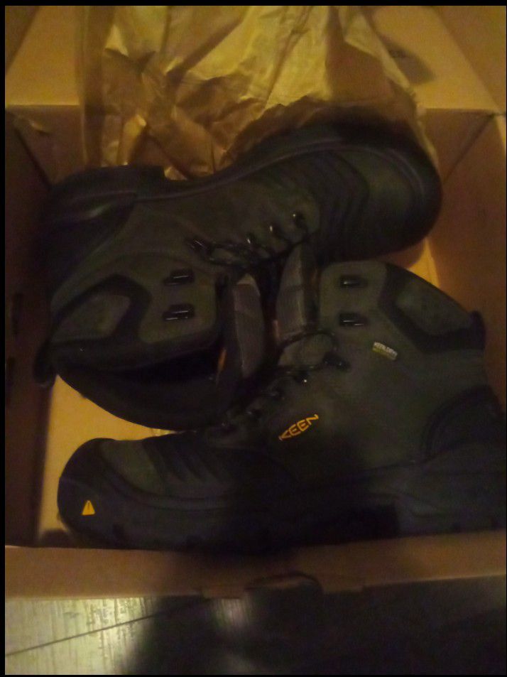 Keen Utility Boots Brand new$50