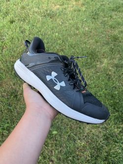 Under Armor Turf Cleans Size 8.5 Men’s 