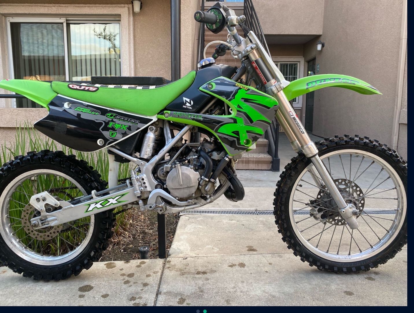 2004 KX 100