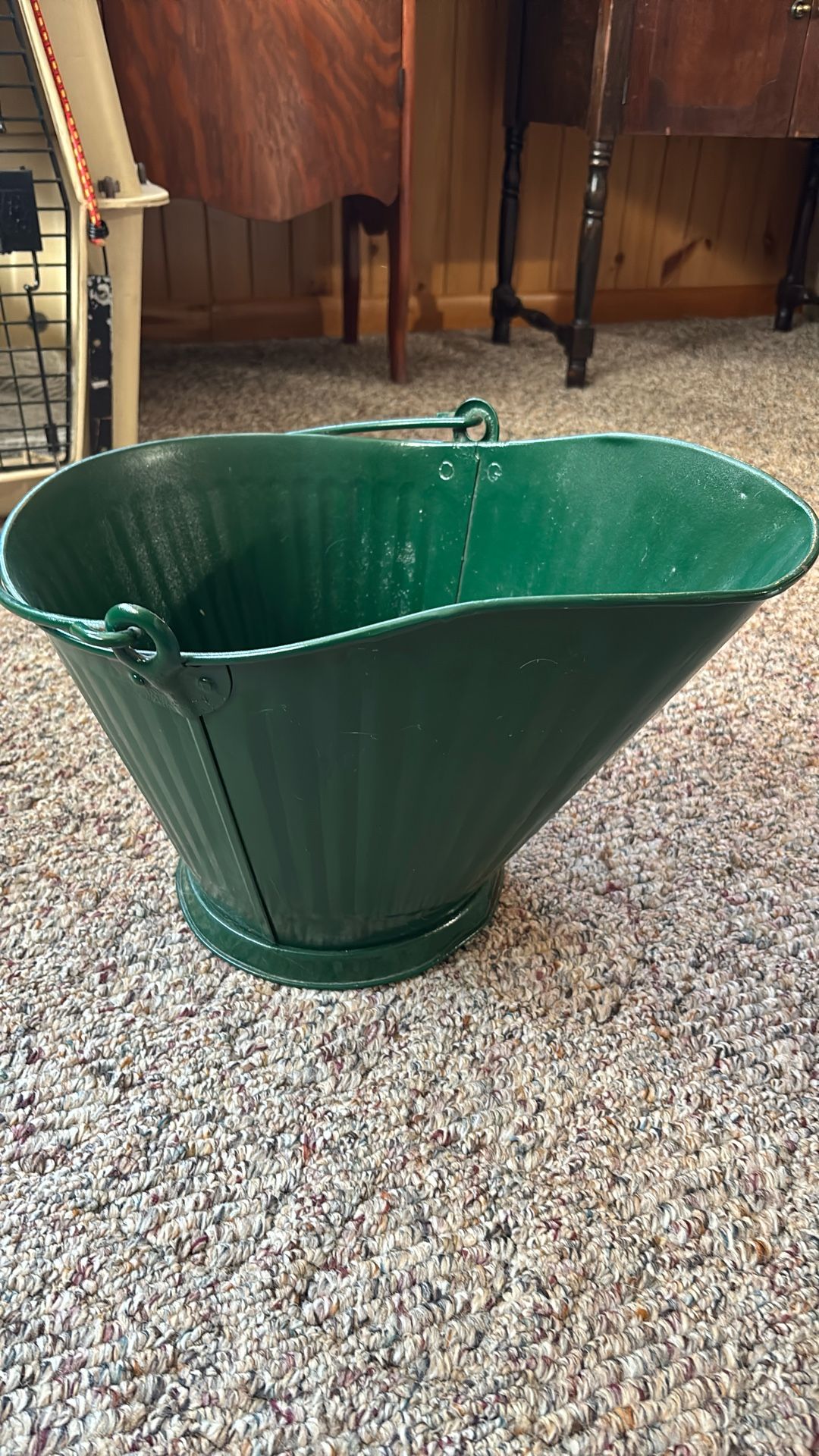 VINTAGE FIRE BUCKET